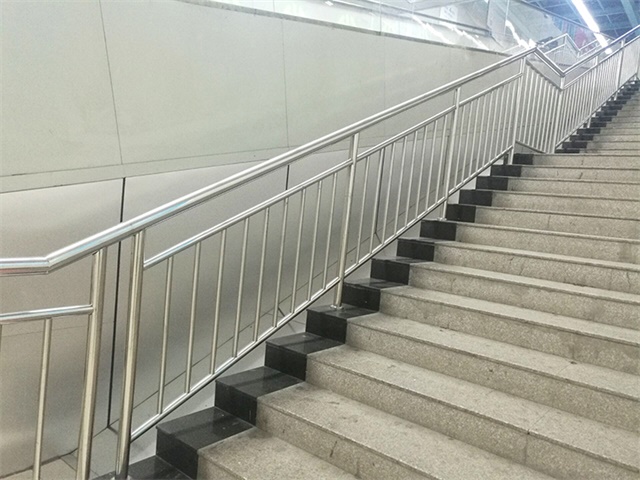 不鏽鋼防撞護欄