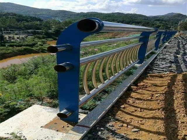 橋（qiáo）梁防撞欄杆